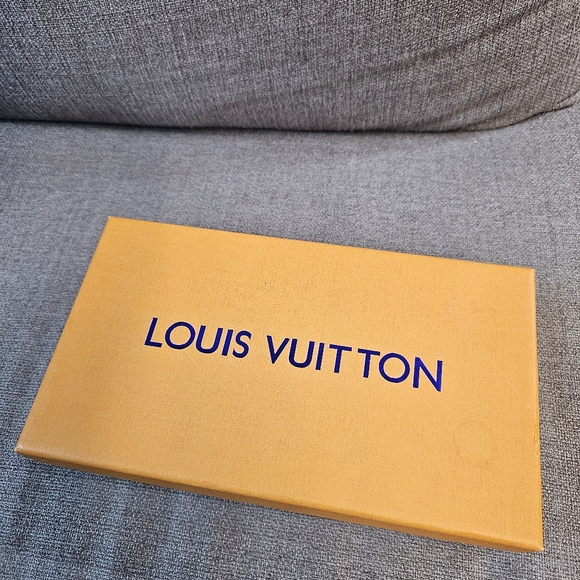 Louis Vuitton MM Monogram Dog Leash and Collar - Picture 2 of 16